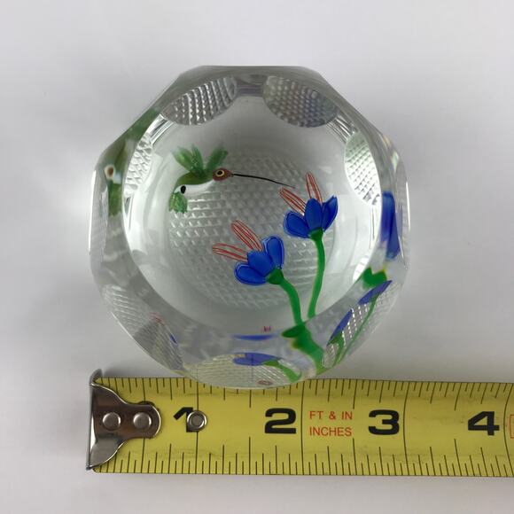 Perthshire 1987D Hummingbird Feeding from Blue Gentians Faceted Paperweight - Picture 8 of 14